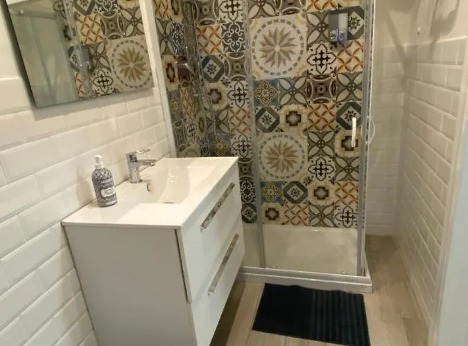 بيت ضيافة Francioni Palace